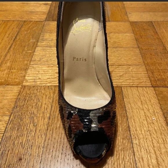 Christian Louboutin leopard sequin pumps - Picture 3 of 5